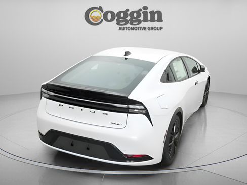 New 2026 Toyota Prius Plug-In Hybrid image 17