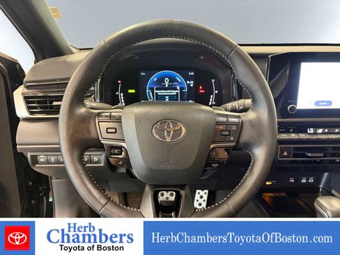 Used 2025 Toyota Camry SE w/ Convenience Package AWD/4WD image 19