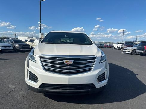 Used 2017 Cadillac XT5 Luxury w/ Driver Awareness Package FWD image 8
