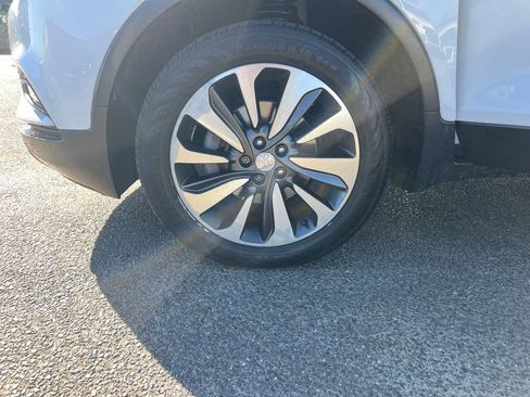 Used 2018 Buick Encore Preferred image 11