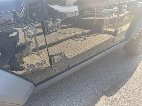 Used 2024 Jeep Wrangler Willys image 5