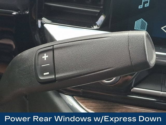 Used 2024 Chevrolet Silverado 1500 LT AWD/4WD image 11