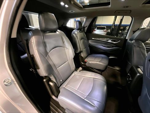 Used 2018 Buick Enclave Essence AWD/4WD image 16