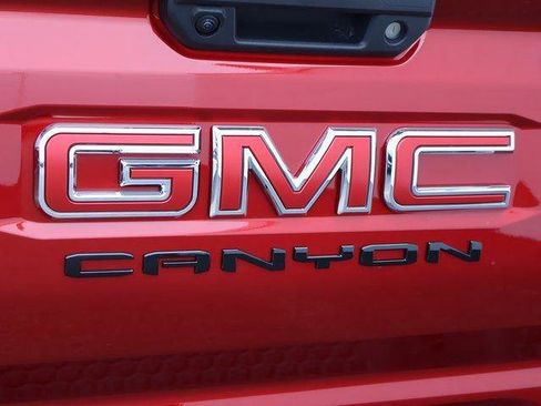 New 2025 GMC Canyon AT4 w/ Nightfall Edition image 18