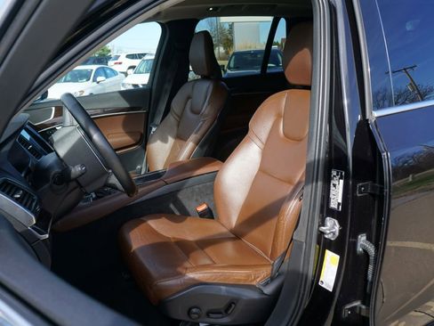 Used 2019 Volvo XC90 T6 Momentum image 9