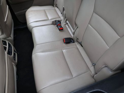 Used 2016 Honda Pilot Touring image 8