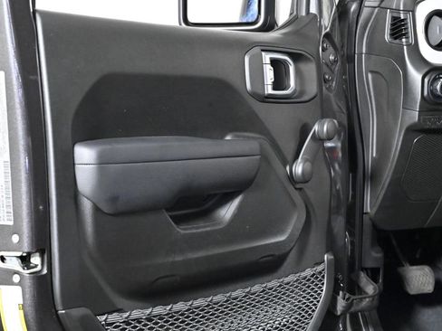Used 2024 Jeep Wrangler Sport AWD/4WD image 27
