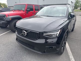 Used 2024 Volvo XC40 B5 Plus w/ Climate Package AWD/4WD video 2