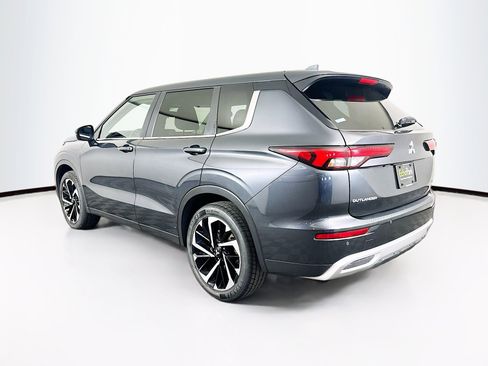 Used 2024 Mitsubishi Outlander SE image 5