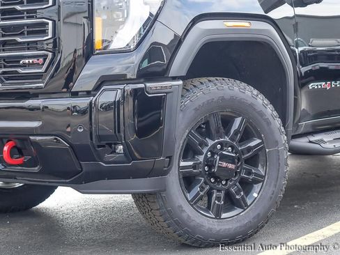 New 2026 GMC Sierra 2500 AT4 w/ Technology Package AWD/4WD image 5