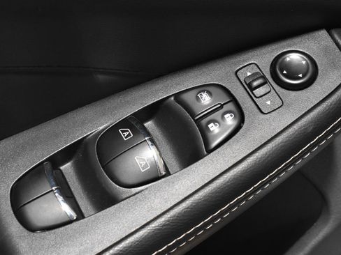 Used 2022 Nissan Maxima Platinum image 12