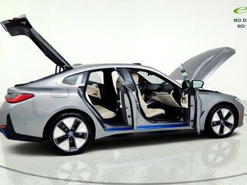 Used 2023 BMW i4 eDrive35 RWD image 19