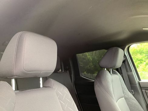 Used 2024 Toyota Tacoma SR5 w/ SR5 Upgrade Package AWD/4WD image 18