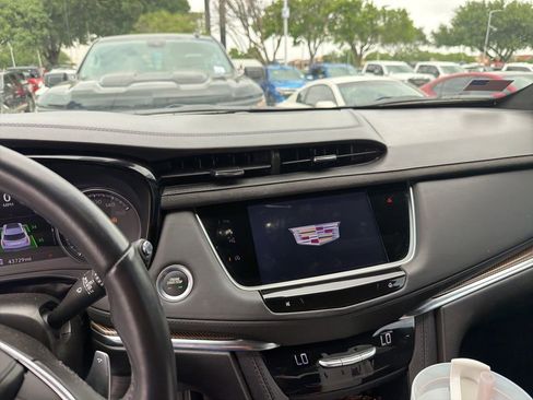 Used 2024 Cadillac XT5 Sportv w/ Platinum Package image 10