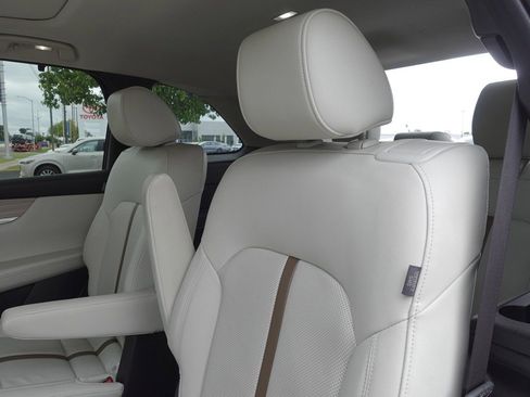 Used 2024 MAZDA CX-90 Plug-In Hybrid w/ Premium Plus AWD/4WD image 22