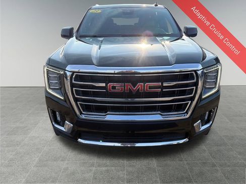 Used 2023 GMC Yukon SLT w/ SLT Luxury Package image 10