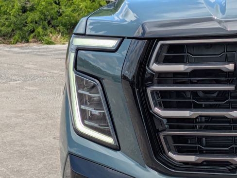 New 2026 GMC Yukon XL AT4 Ultimate AWD/4WD image 11