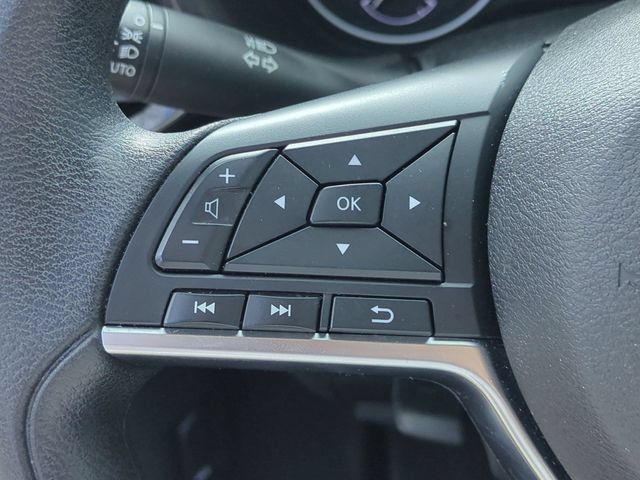 Used 2025 Nissan Sentra SV FWD image 16