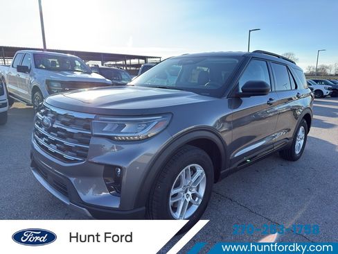 New 2026 Ford Explorer Active w/ Active Comfort Package RWD image 1