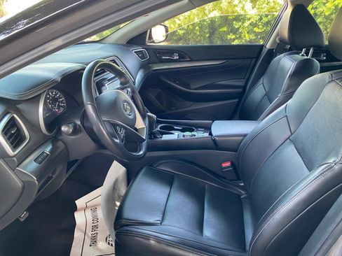 Used 2022 Nissan Maxima SV w/ Floor Mat Group FWD image 31