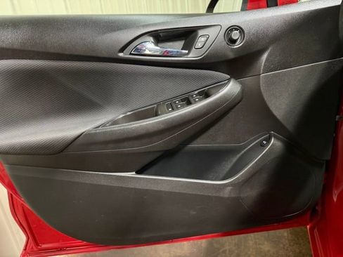 Used 2017 Chevrolet Cruze LT w/ Convenience Package image 12