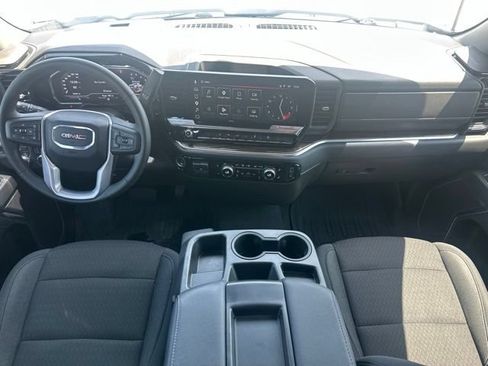 Used 2024 GMC Sierra 2500 SLE w/ SLE Value Package; AWD/4WD image 22