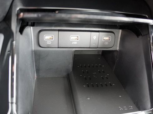Certified 2023 Kia Sorento SX AWD/4WD image 30