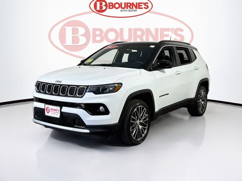 Used 2023 Jeep Compass Limited w/ Elite Group AWD/4WD image 7