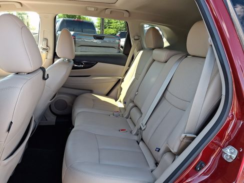 Used 2020 Nissan Rogue SL w/ Premium Package AWD/4WD image 12