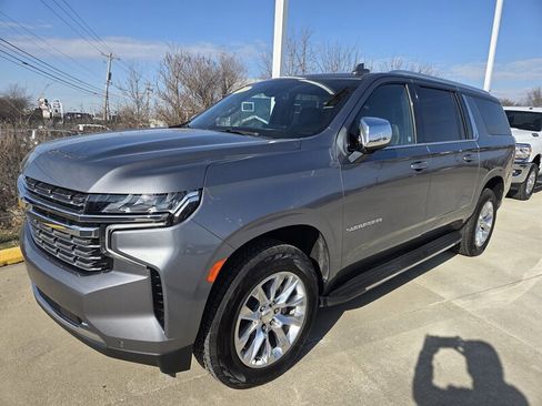 Used 2021 Chevrolet Suburban Premier image 7