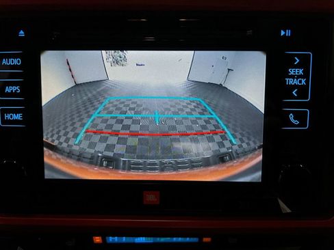 Used 2018 Toyota Tacoma TRD Off-Road image 24