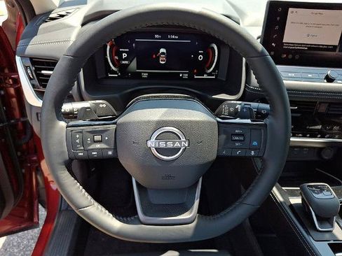 Certified 2025 Nissan Rogue Platinum AWD/4WD image 20