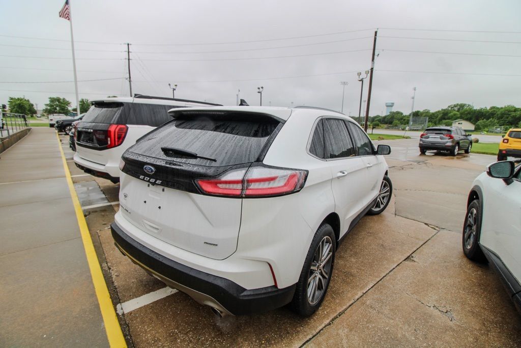 Used 2023 Ford Edge Titanium AWD/4WD image 3