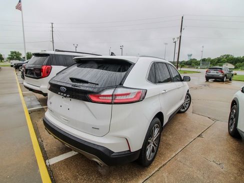 Used 2023 Ford Edge Titanium AWD/4WD image 3