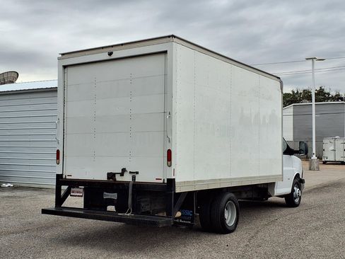Used 2021 Chevrolet Express 3500 w/ Power Convenience Package image 7