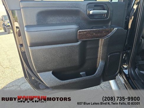 Used 2020 GMC Sierra 3500 SLE AWD/4WD image 21