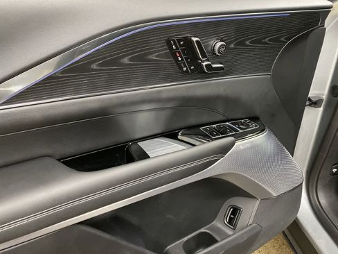 Used 2024 Cadillac Lyriq Luxury w/ LPO, Floor Liner Package AWD/4WD image 15