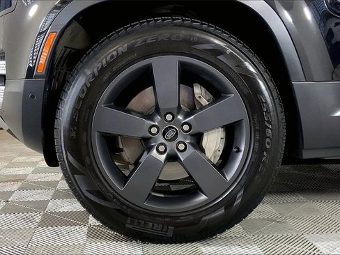 Used 2022 Land Rover Defender 110 SE image 8