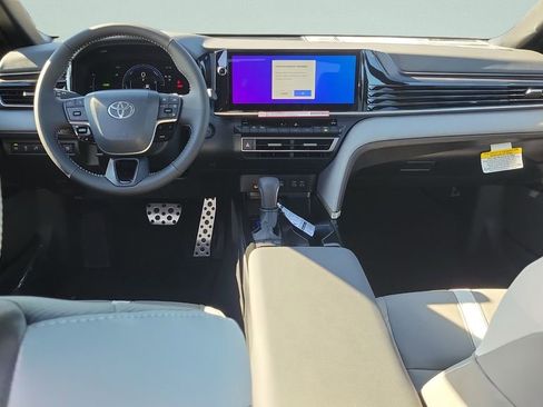 Used 2026 Toyota Camry SE w/ Multimedia Upgrade Package image 14