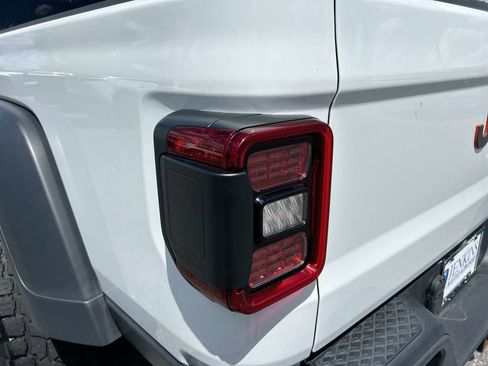 Used 2021 Jeep Gladiator Mojave w/ Safety Group AWD/4WD image 36