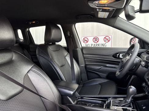 Used 2024 Jeep Compass Latitude w/ Convenience Group image 43