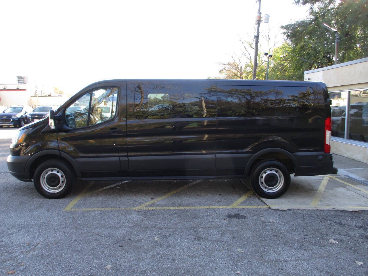 Used 2018 Ford Transit 350 XL RWD image 9