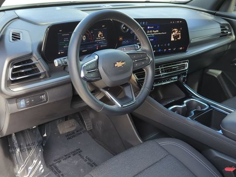 Certified 2026 Chevrolet Traverse LT FWD image 8