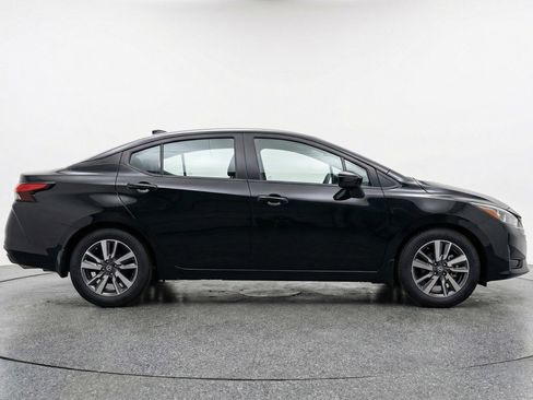 Used 2025 Nissan Versa SV image 8