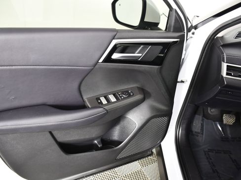 Used 2024 Mitsubishi Outlander SE AWD/4WD image 33