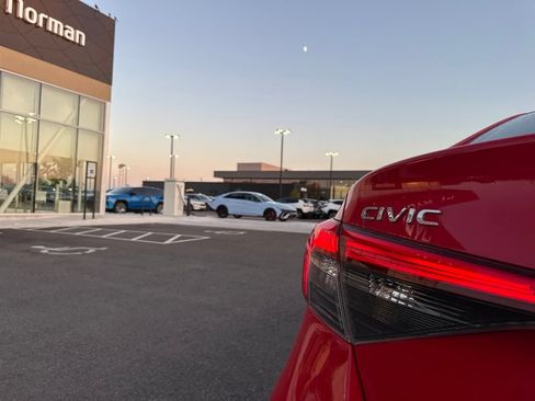 Used 2022 Honda Civic Sport image 13