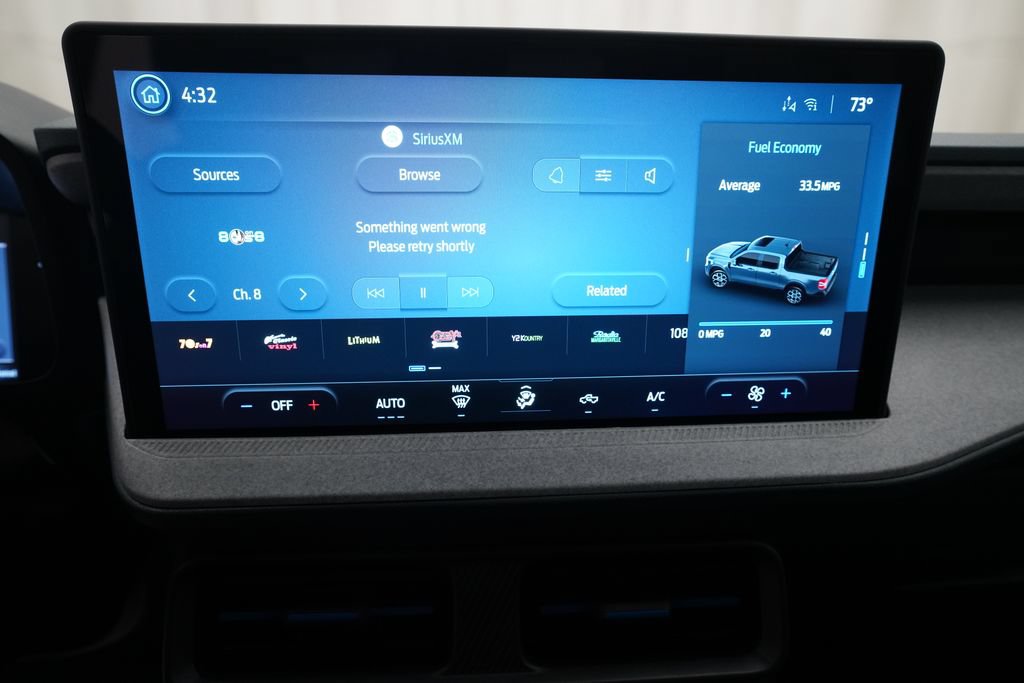 Used 2025 Ford Maverick XLT w/ Equipment Group 301A AWD/4WD image 6