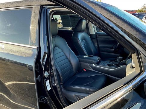 Used 2020 Toyota Highlander XLE image 7