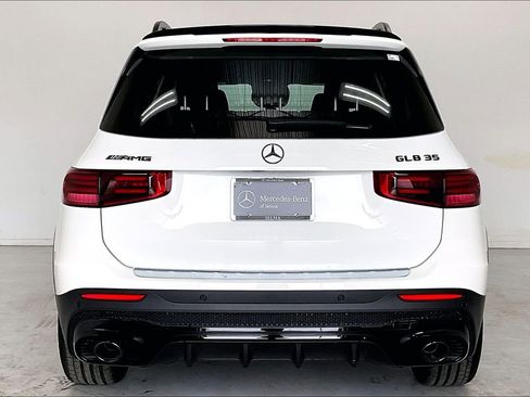 New 2026 Mercedes-Benz GLB 35 AMG 4MATIC image 4