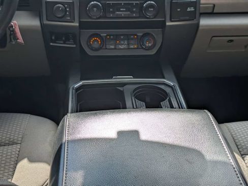 Used 2021 Ford F250 XLT w/ XLT Premium Package AWD/4WD image 19